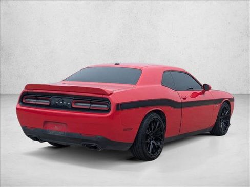 Used 2019 Dodge Challenger R/T RWD image 5