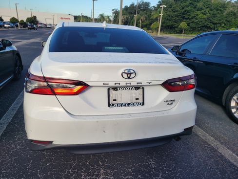 Used 2022 Toyota Camry LE FWD image 6