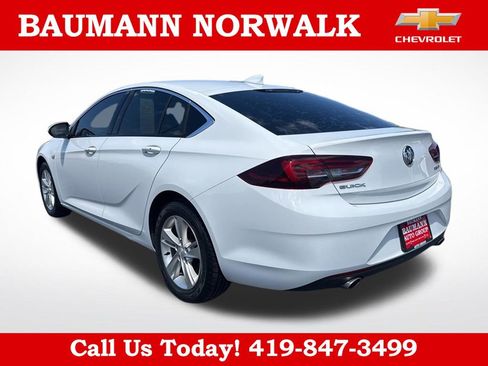 Used 2018 Buick Regal Preferred FWD image 5