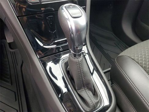 Used 2018 Buick Encore Preferred image 30