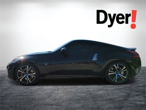 Used 2020 Nissan 370Z Touring Sport image 7
