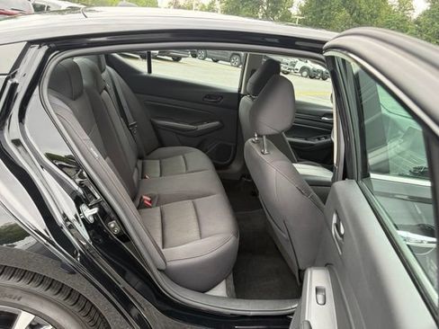 Certified 2024 Nissan Altima 2.5 SV FWD image 30