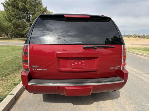 Used 2012 GMC Yukon Denali AWD/4WD image 7