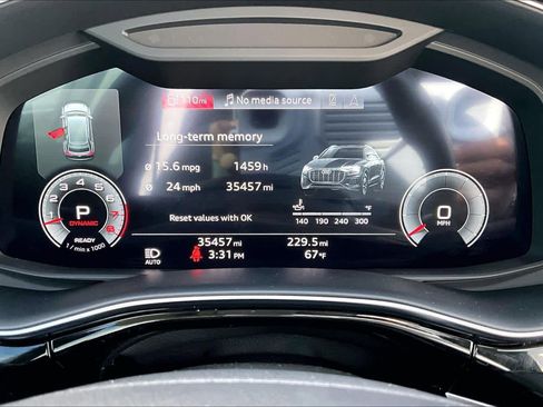 Used 2022 Audi Q8 Premium Plus w/ Premium Plus Package image 26