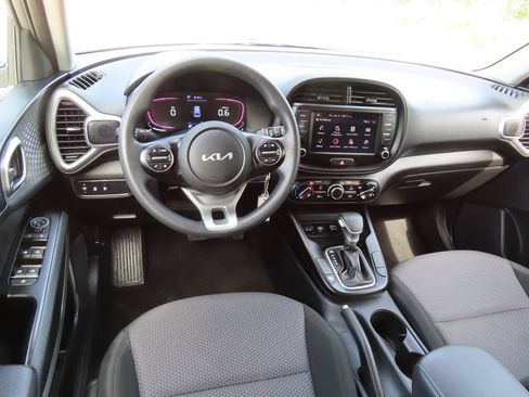 Certified 2024 Kia Soul LX w/ Option Group 015 FWD image 5