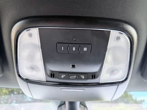 Used 2024 Dodge Durango R/T RWD image 17