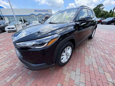 Used 2023 Toyota Corolla Cross LE FWD image 26
