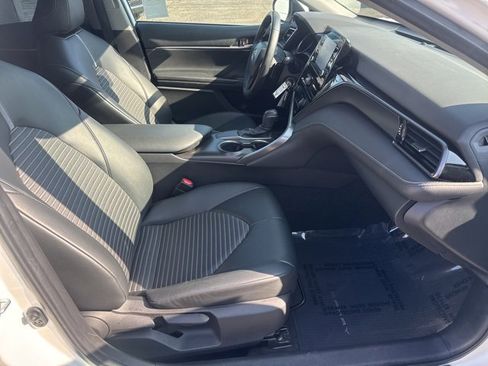 Used 2021 Toyota Camry SE image 26