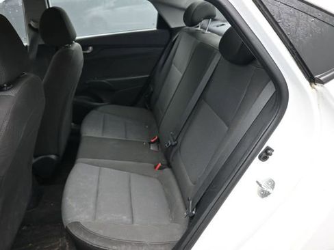 Used 2021 Hyundai Accent SE FWD image 10