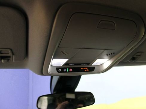 Used 2025 Chevrolet Blazer LT FWD image 21