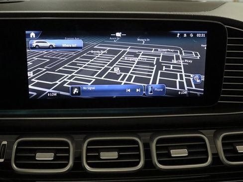 Used 2024 Mercedes-Benz GLS 580 4MATIC image 8