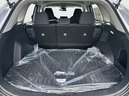 Certified 2025 Toyota RAV4 LE image 21