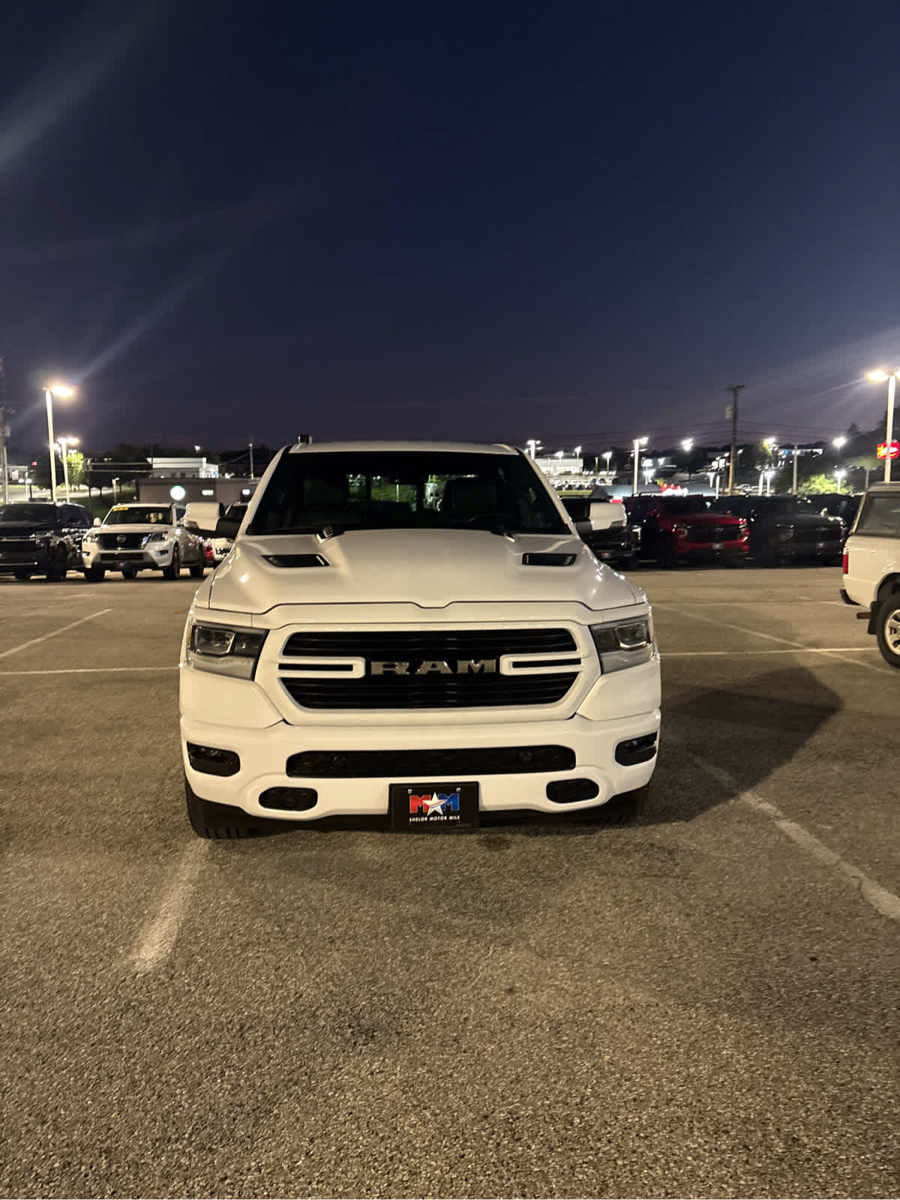 Used 2023 RAM 1500 Laramie AWD/4WD image 12