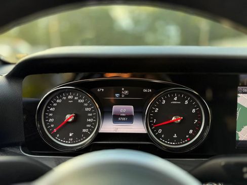 Used 2019 Mercedes-Benz E 300 4MATIC image 16