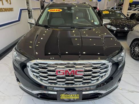 Used 2018 GMC Terrain Denali image 2