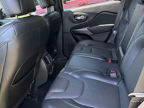 Used 2021 Jeep Cherokee Limited AWD/4WD image 9
