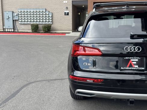 Used 2018 Audi Q5 2.0T Premium Plus w/ Premium Plus Package AWD/4WD image 5