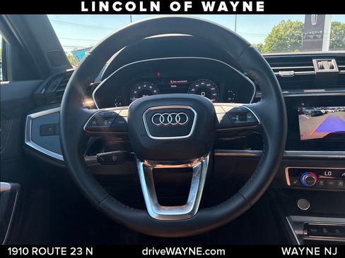 Used 2020 Audi Q3 2.0T Premium w/ Convenience Package AWD/4WD image 22