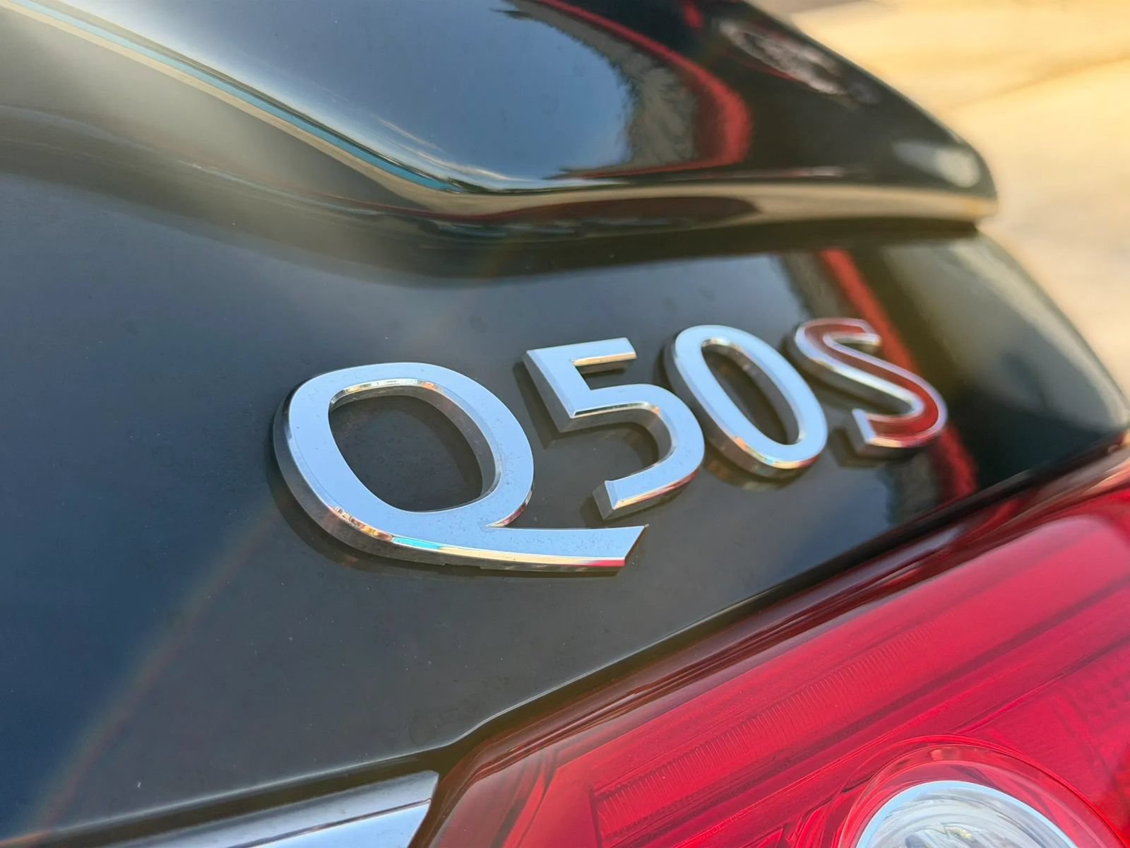 Used 2014 INFINITI Q50 w/ Technology Package RWD image 13