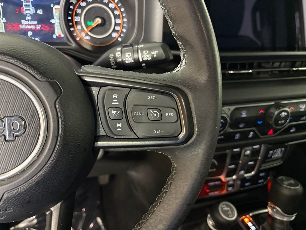 Used 2025 Jeep Wrangler Unlimited Rubicon AWD/4WD image 20