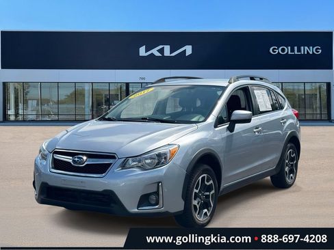 Used 2017 Subaru Crosstrek 2.0i Premium AWD/4WD image 5