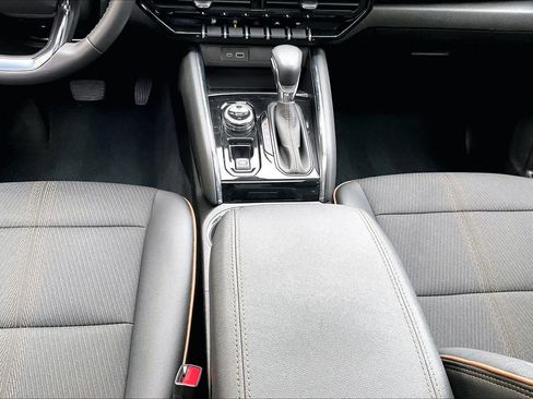 Used 2023 GMC Canyon AT4 AWD/4WD image 17