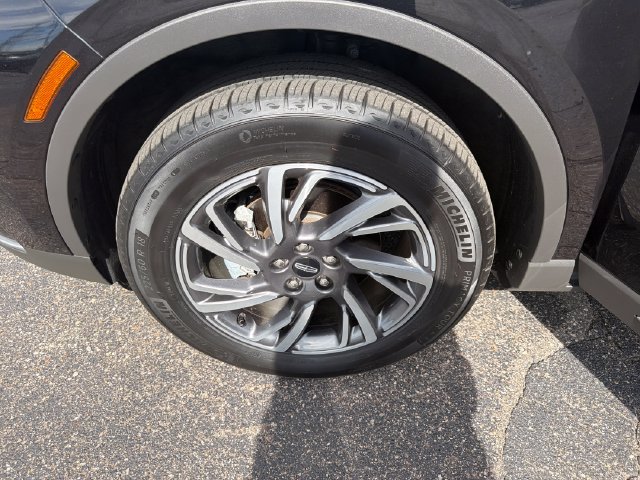 Certified 2024 Lincoln Corsair FWD w/ Equipment Group 101A image 29