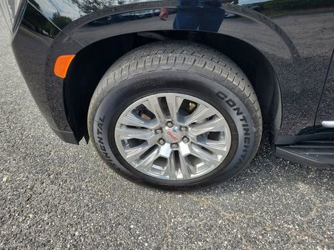 Used 2023 GMC Yukon Denali AWD/4WD image 5