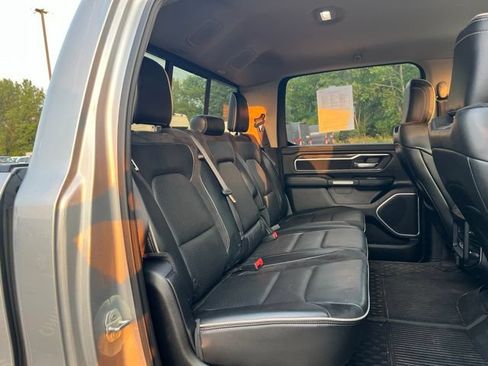 Used 2019 RAM 1500 Laramie AWD/4WD image 14