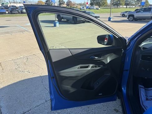 Used 2024 Chevrolet Equinox RS w/ RS Leather Package image 13