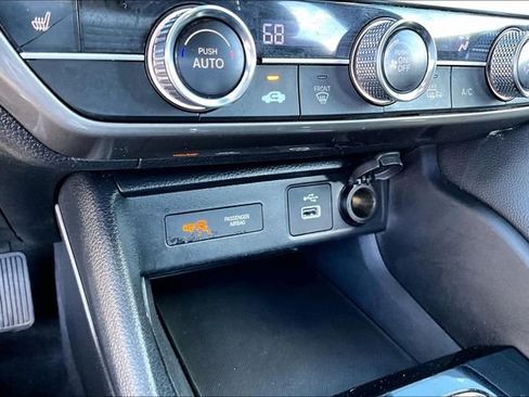 Used 2024 Acura Integra image 15