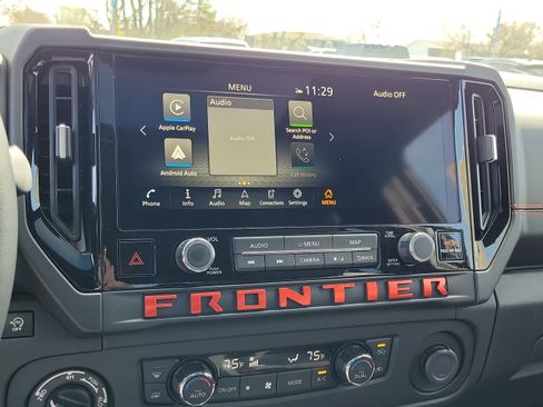 Used 2025 Nissan Frontier PRO-4X w/ Pro Premium Package image 26