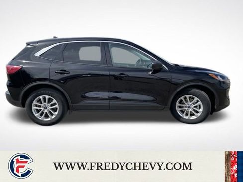 Used 2022 Ford Escape SE w/ Cold Weather Package image 6