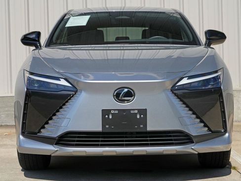 Used 2025 Lexus RZ 300e w/ Accessory Package (Z1) FWD image 6
