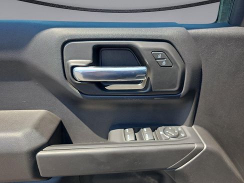 Certified 2025 Chevrolet Silverado 1500 Custom w/ LPO, Dark Essentials Package AWD/4WD image 23