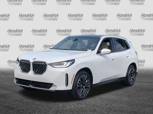 Certified 2025 BMW X3 xDrive30i w/ Premium Package AWD/4WD image 5