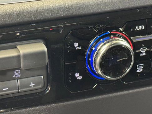 New 2026 GMC Sierra 1500 Elevation image 35