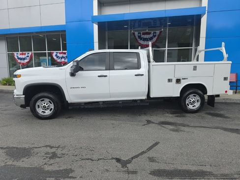 Used 2025 Chevrolet Silverado 2500 W/T w/ WT Convenience Package AWD/4WD image 3