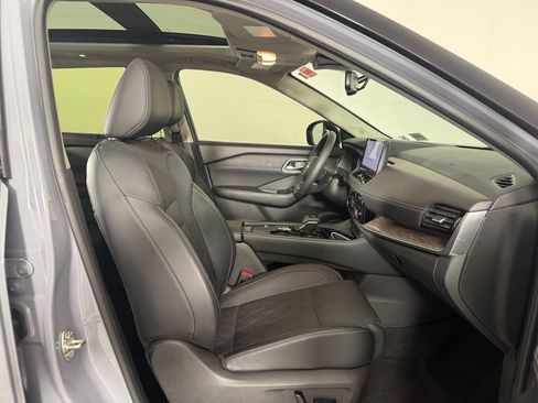 Used 2024 Nissan Rogue Platinum w/ Platinum Premium Package image 31