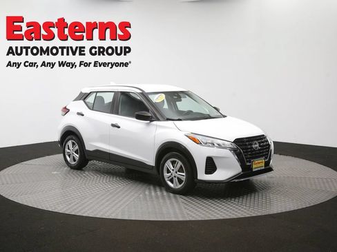 Used 2022 Nissan Kicks S FWD image 47