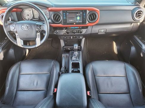 Used 2018 Toyota Tacoma TRD Sport image 20