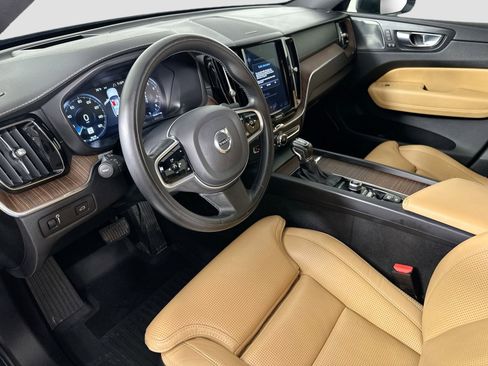 Used 2020 Volvo XC60 T5 Inscription image 10