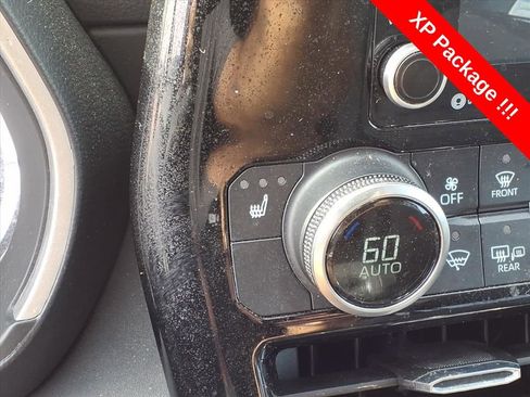 Used 2022 Toyota Highlander XLE image 22