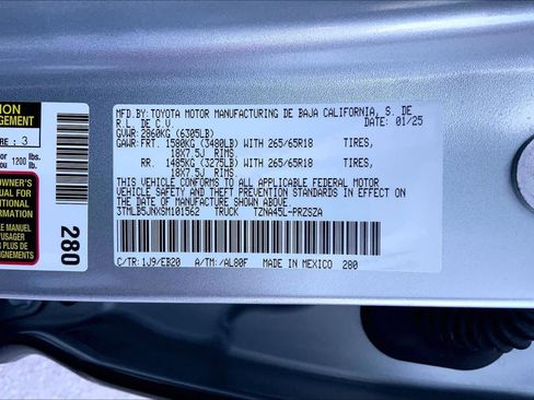Used 2025 Toyota Tacoma Limited image 34
