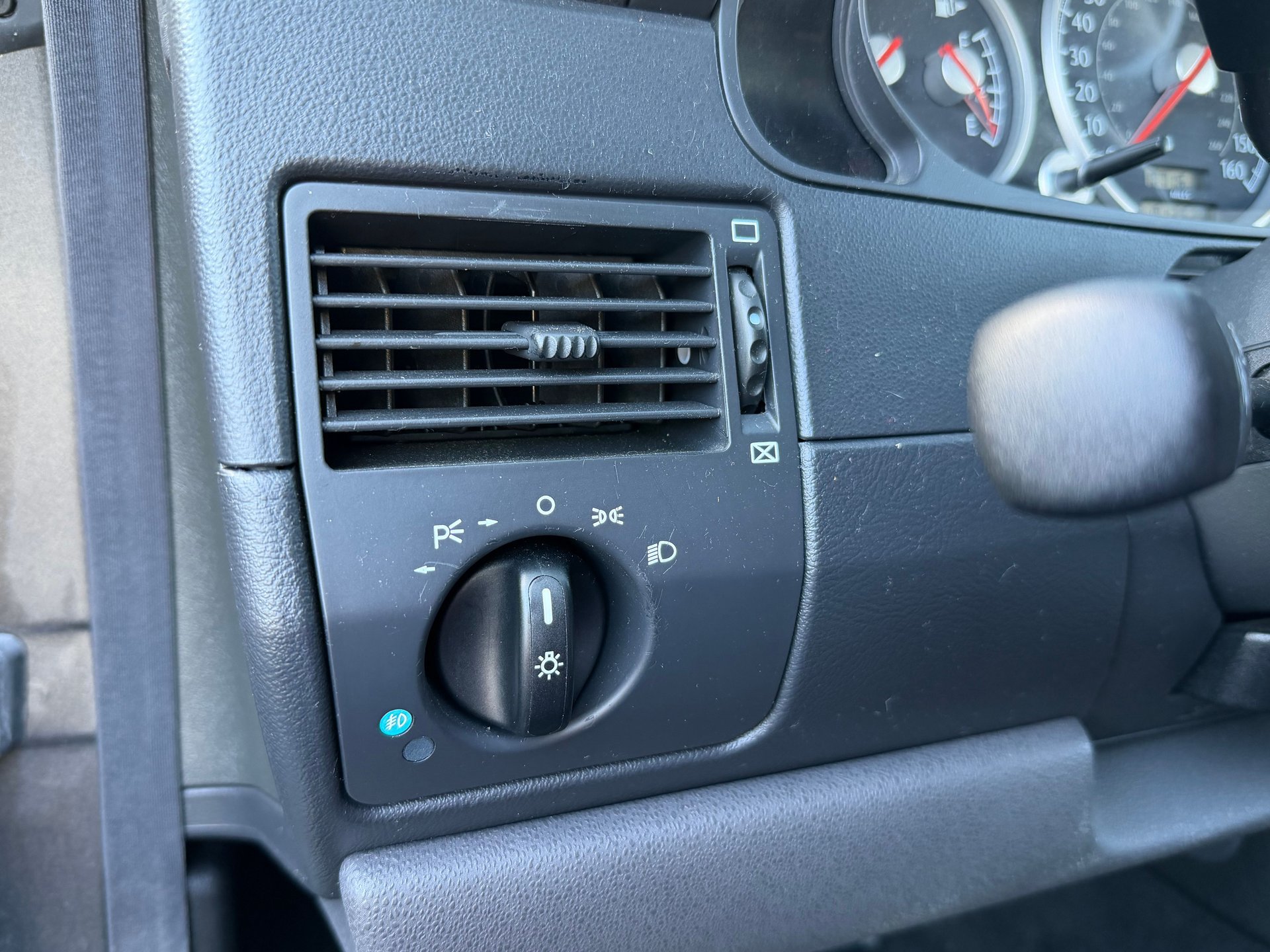 Used 2005 Chrysler Crossfire Limited RWD image 44