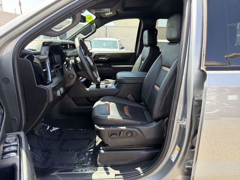 Used 2025 GMC Sierra 1500 AT4 AWD/4WD image 18