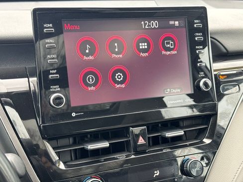 Used 2024 Toyota Camry XLE image 31