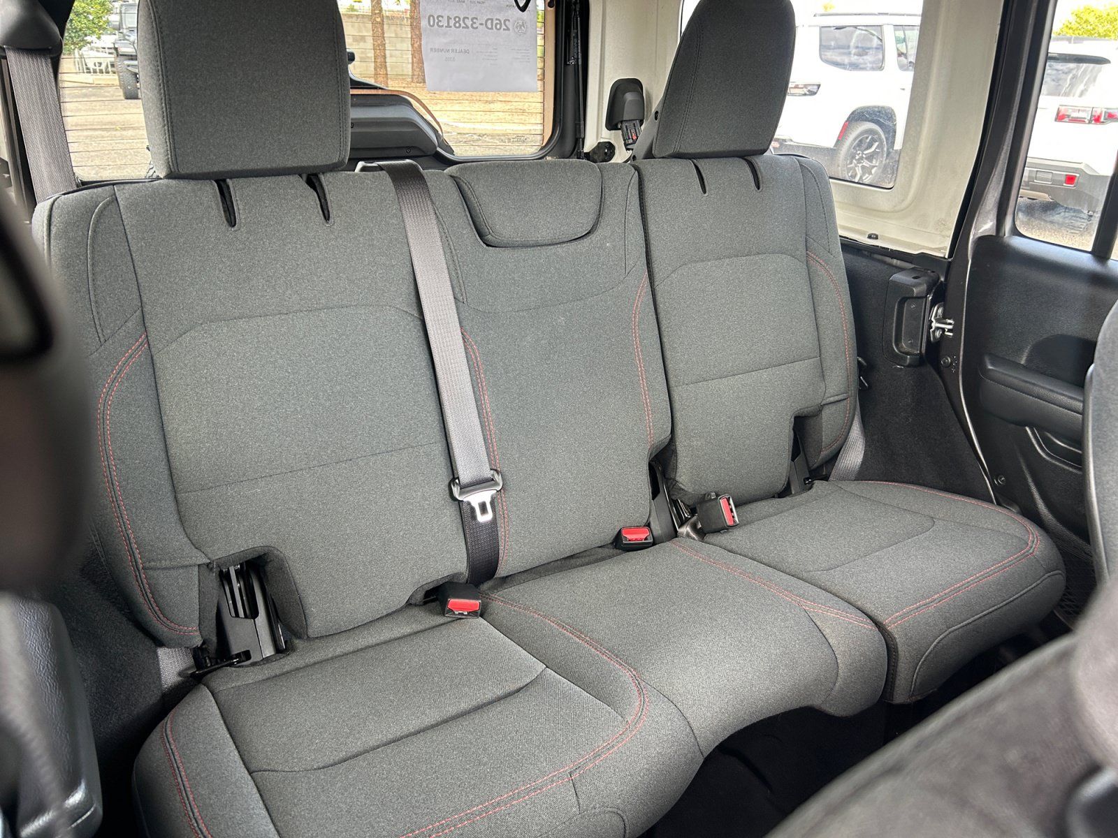 Used 2025 Jeep Wrangler Unlimited Rubicon AWD/4WD image 18