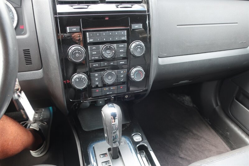 Used 2010 Ford Escape Limited FWD image 21