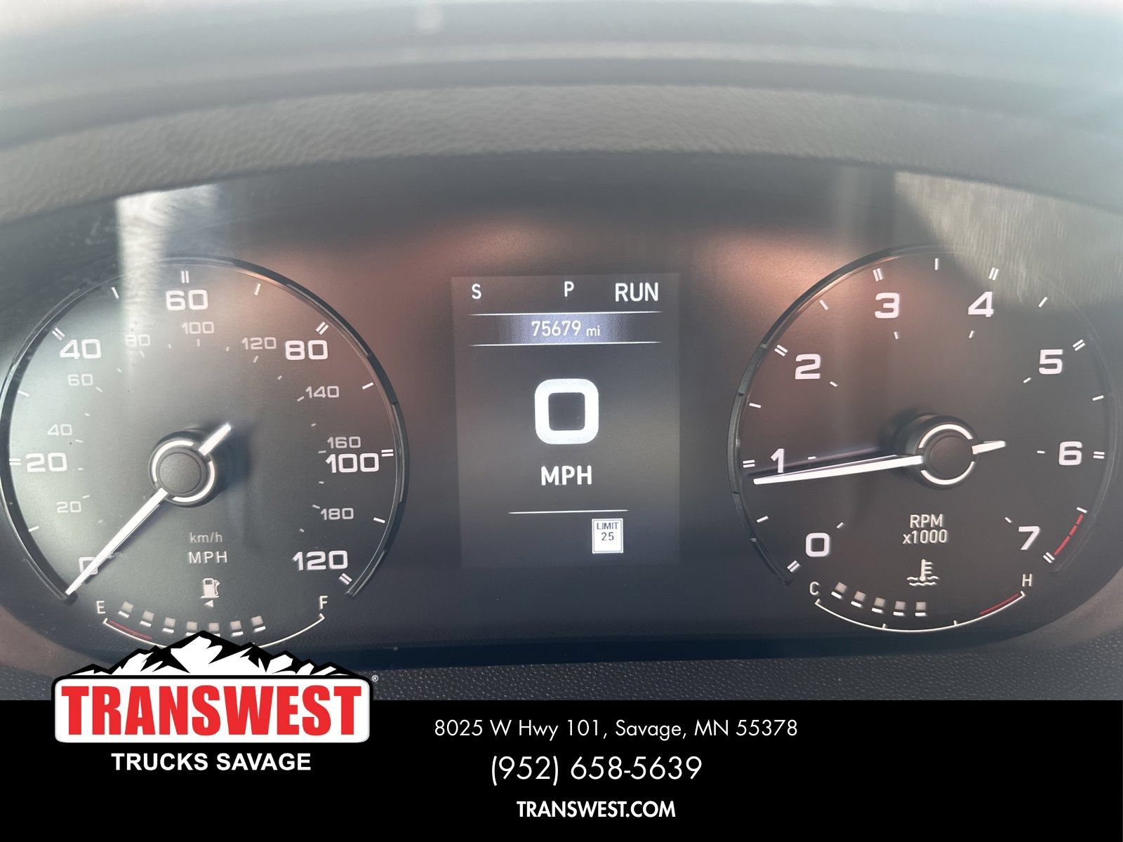 Used 2025 RAM ProMaster 2500 w/ Convenience Group FWD image 9